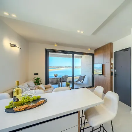 Solmare Appartement Nin