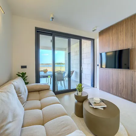 Apartment Solmare Nin